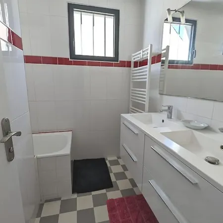 House And Garden 600m From The Ocean - 3 Bedrooms * 바츠 쉬르 메르