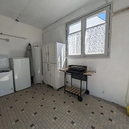 House And Garden 600m From The Ocean - 3 Bedrooms 펜션